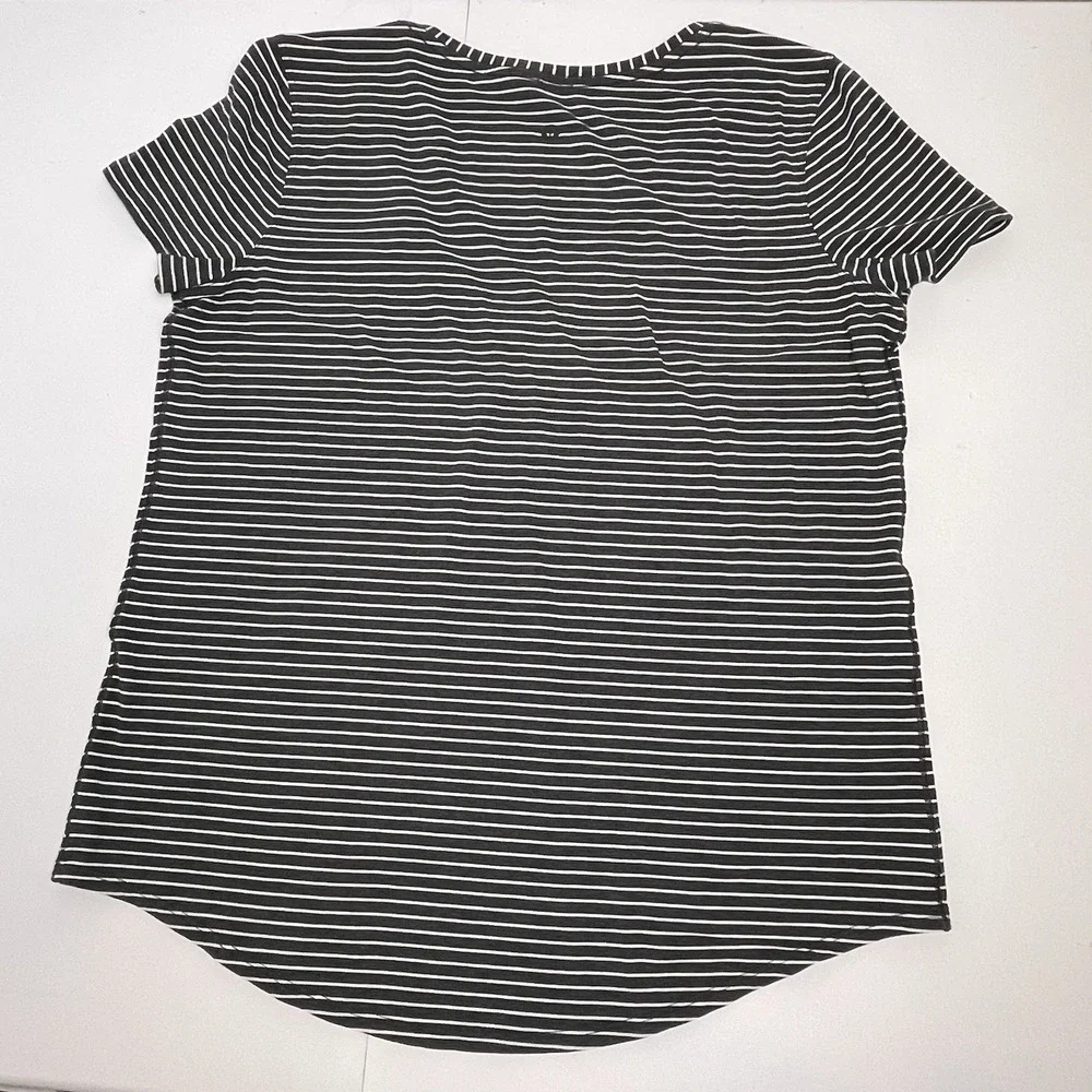 Lululemon Women's Love Tee V Neck Short Sleeve T-Shirt Black White Stripe - Picture 6 of 10